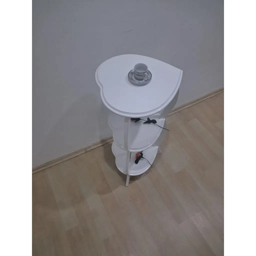 Çiçeklik Fiskos 90679 Çiçeklik Kalpli Model Mdf Parlak Ahşap Ayak Parlak Beyaz 